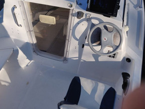 Quicksilver 450 Cabin
