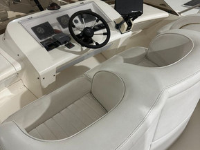 Fairline 