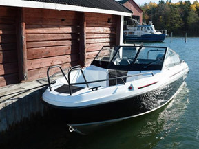 Yamarin Cross 62 VMAX