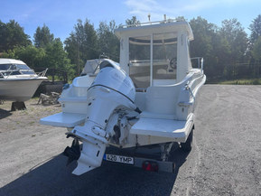 Sport Yacht Pilothouse 535