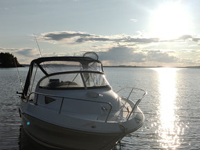 Quicksilver 540 Cabin Cruiser