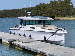 Axopar 45 XC Cross Cabin