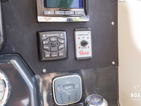 Quicksilver 905 Pilothouse