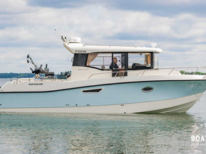 Quicksilver 905 Pilothouse