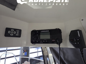 Quicksilver Captur 705 Pilothouse