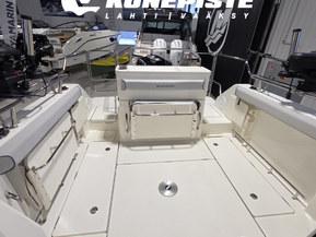 Quicksilver Captur 705 Pilothouse