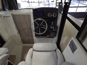 Quicksilver Captur 705 Pilothouse