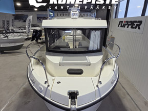 Quicksilver Captur 705 Pilothouse