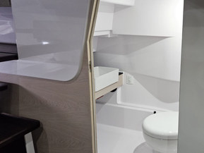 Axopar 45 XC Cross Cabin