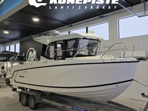 Quicksilver Captur 705 Pilothouse
