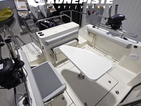 Quicksilver Captur 705 Pilothouse