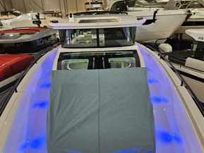 Axopar 45 XC Cross Cabin