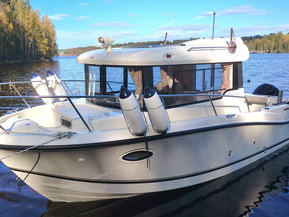 Quicksilver 755 Pilothouse