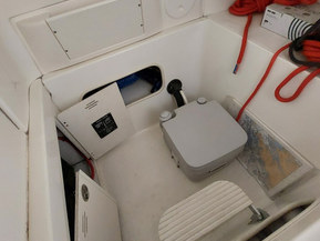 Boston Whaler 240 Outrage