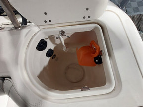 Boston Whaler 240 Outrage