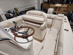 Boston Whaler 240 Outrage
