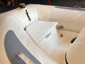 Avon 320 seasport jet