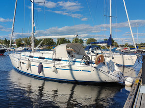 Bavaria Cruiser 37
