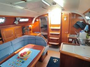 Bavaria Cruiser 37