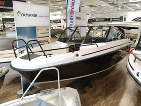 Yamarin Cross 62 VMAX