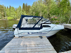 Quicksilver 450 Cabin