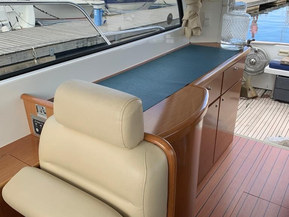 Beneteau Antares 9.80