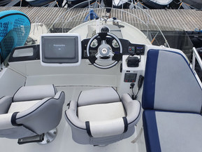 Beneteau Antares 9.80