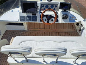 Sealine F34