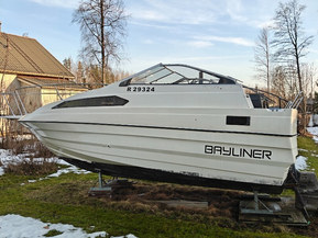 Bayliner 2155 Ciera