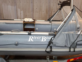 River Boats Muu malli