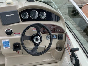 Sea Ray 240 Sundancer