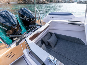 Axopar 29 XC Cross Cabin