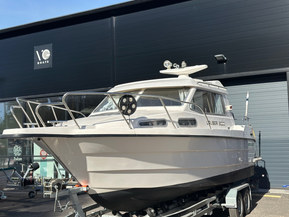 SeaStar 8000 Cruiser