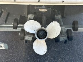 SeaStar 8000 Cruiser