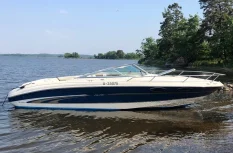 Sea Ray 230 Overnight