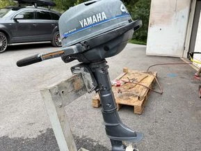 Yamaha F4 AMH